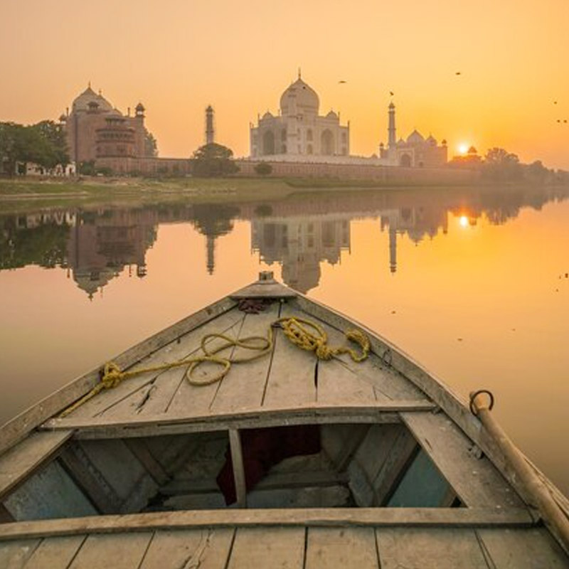 From Agra: Yamuna Boat Ride Agra Tour